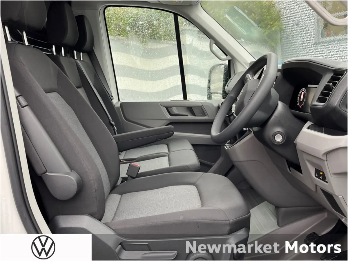 Volkswagen Crafter Trendline 35 Medium Wheel Base - Image 2