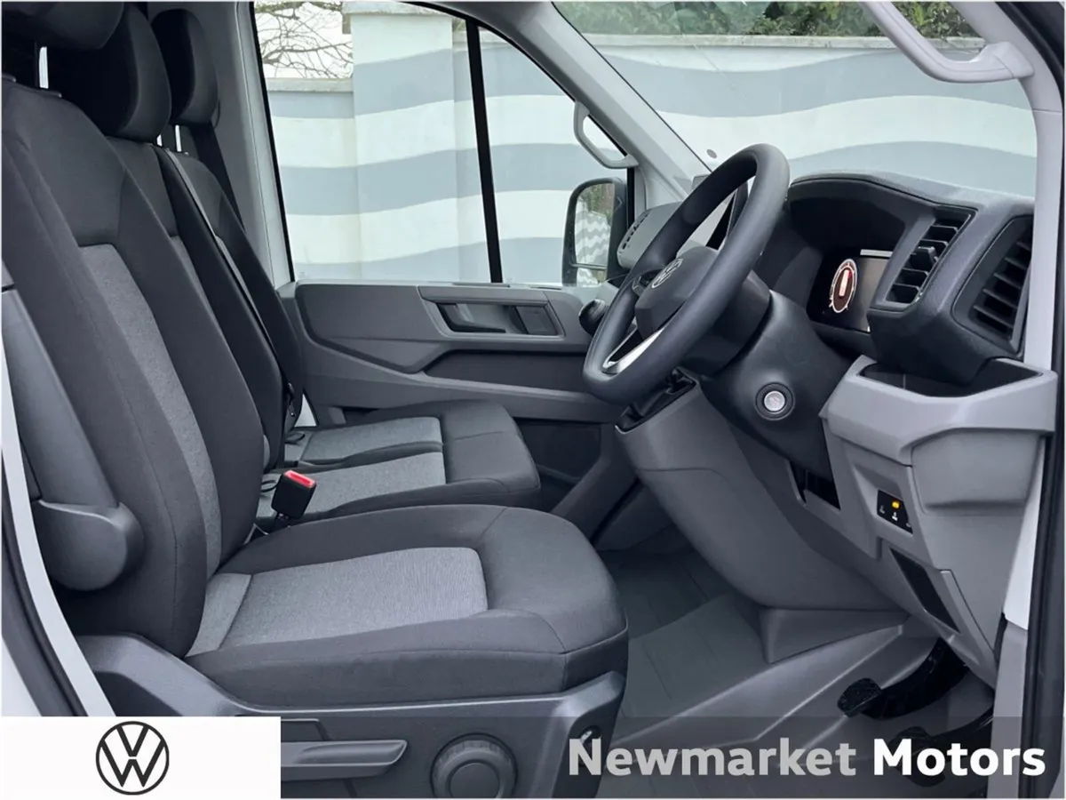 Volkswagen Crafter Trendline 35 Medium Wheel Base - Image 3