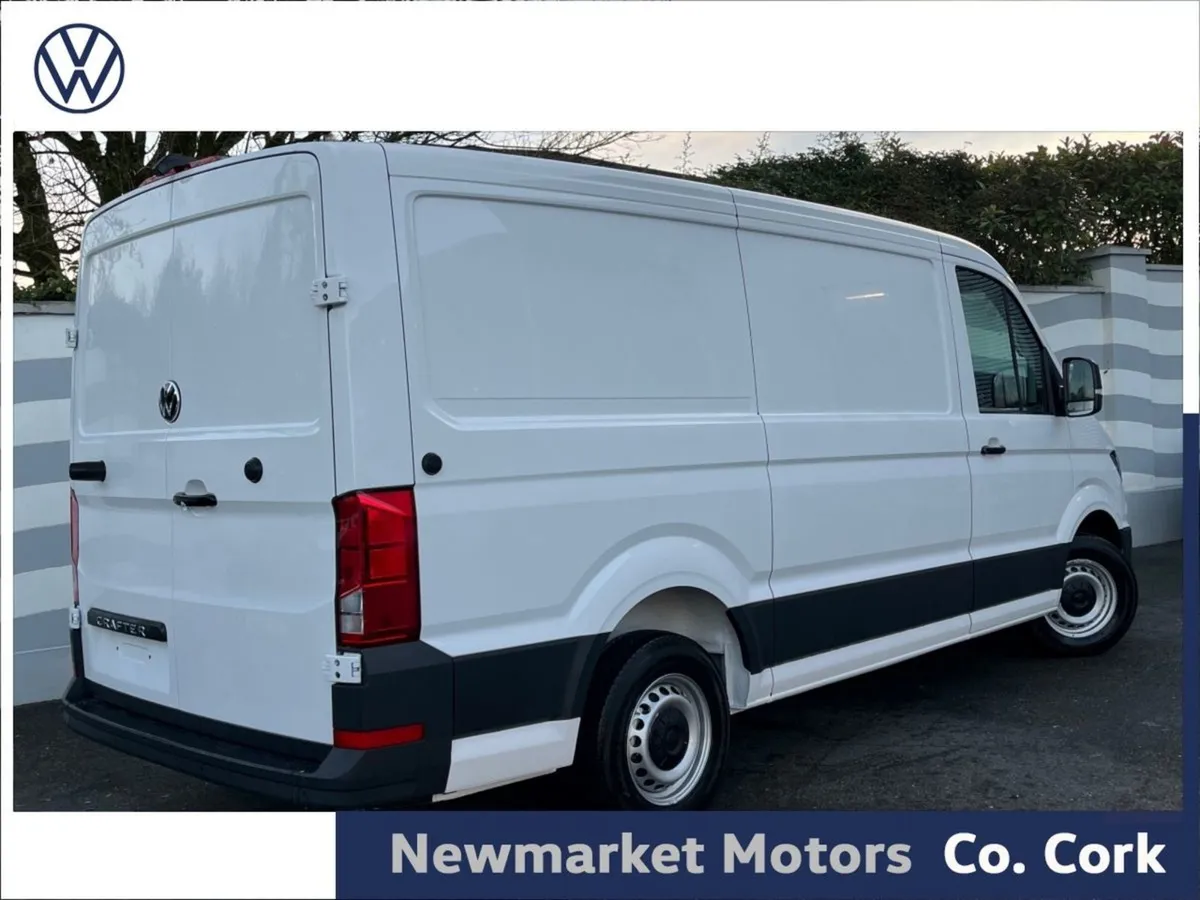 Volkswagen Crafter Low Roof 30 Highline 2.0tdi 14 - Image 3