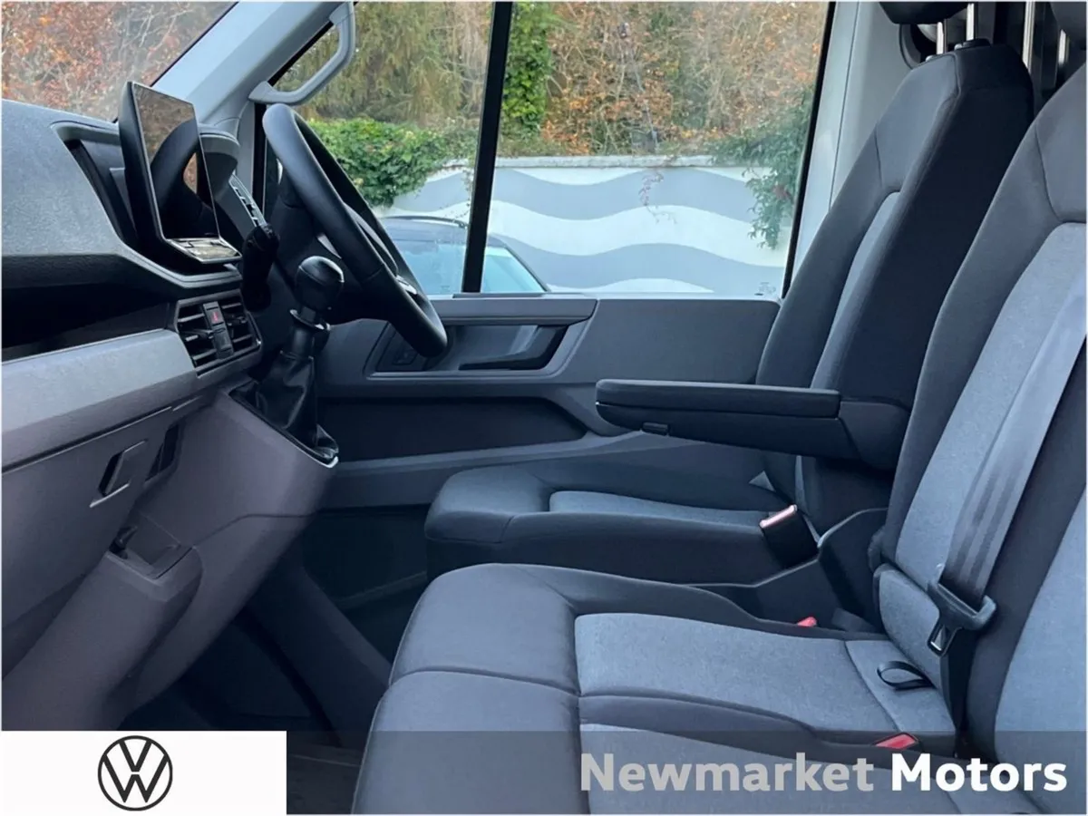 Volkswagen Crafter Low Roof 30 Highline 2.0tdi 14 - Image 4