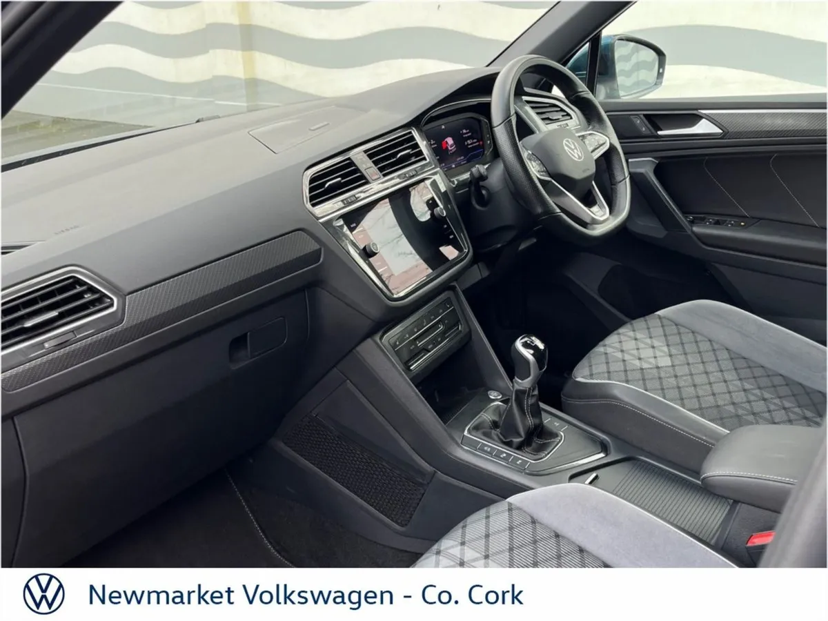 Volkswagen Tiguan R-line 2.0tdi 150BHP 6 Speed Lo - Image 4