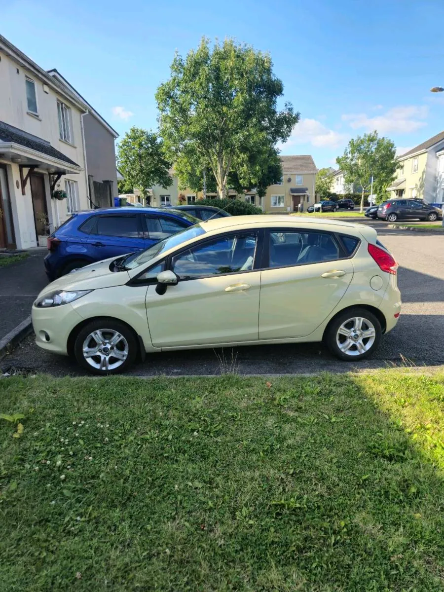 Ford Fiesta 2010 1.25 - Image 2