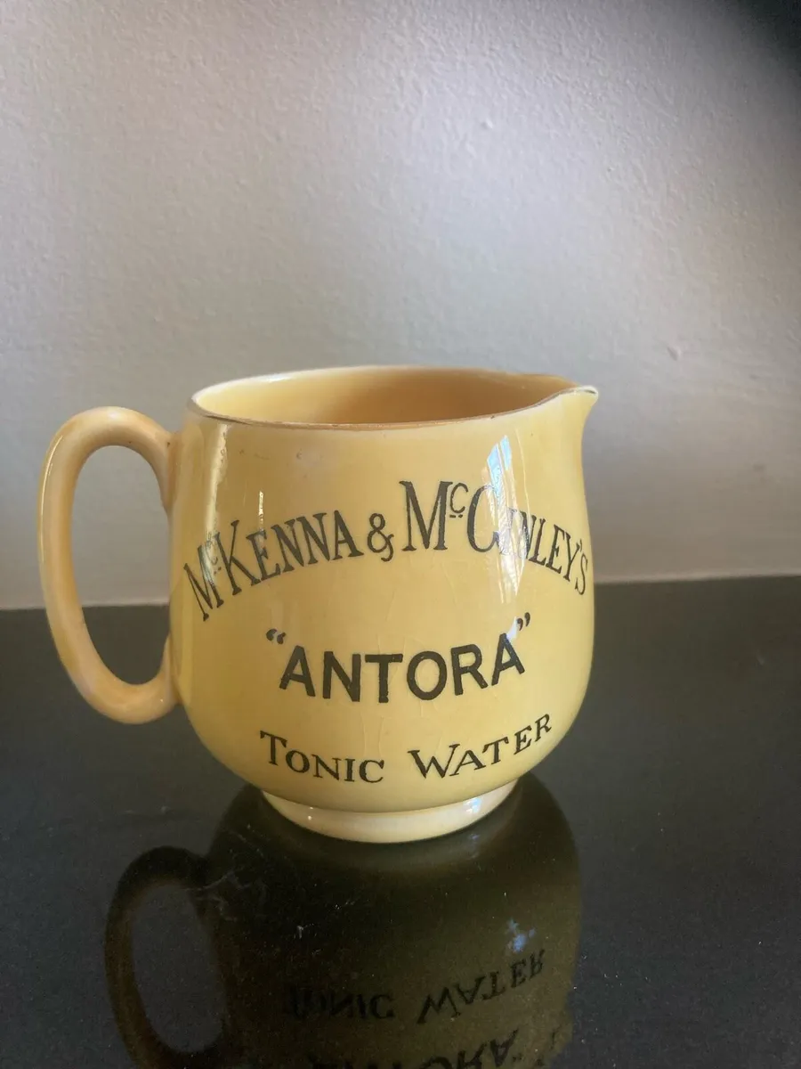 Pub memorabilia - Image 1