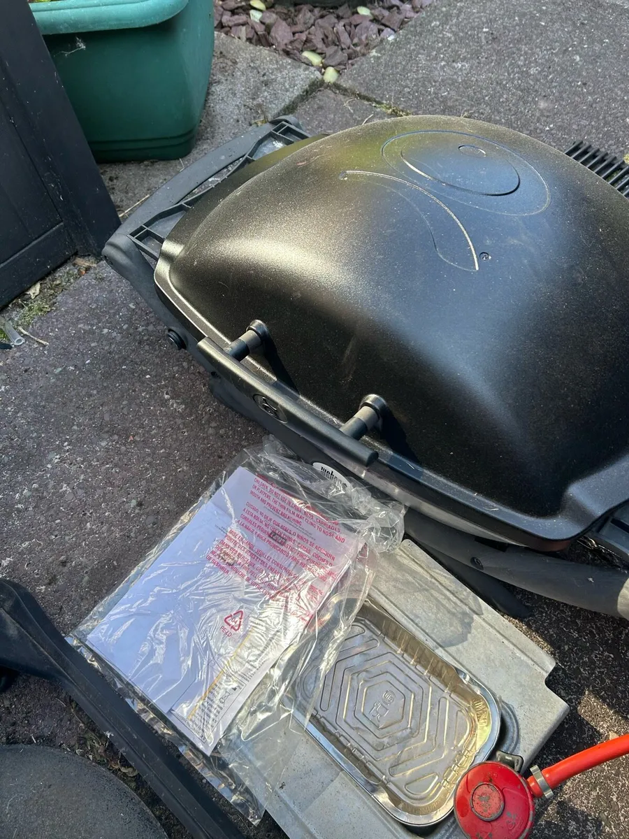 Weber Gas BBQ - Image 1