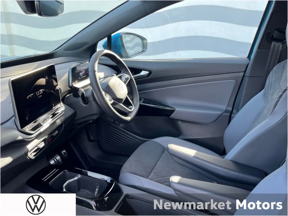 Volkswagen ID.4 PRO Plus 77kwh 286BHP Available T - Image 4