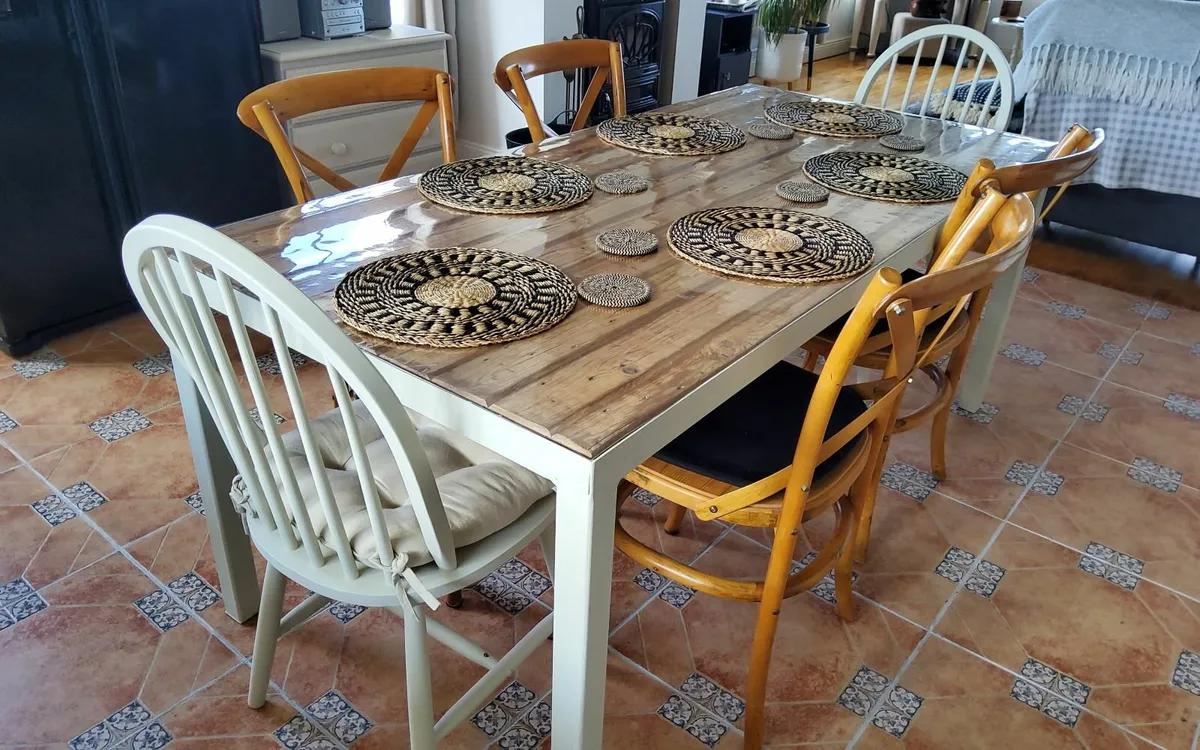 Kitchen Table - Image 1