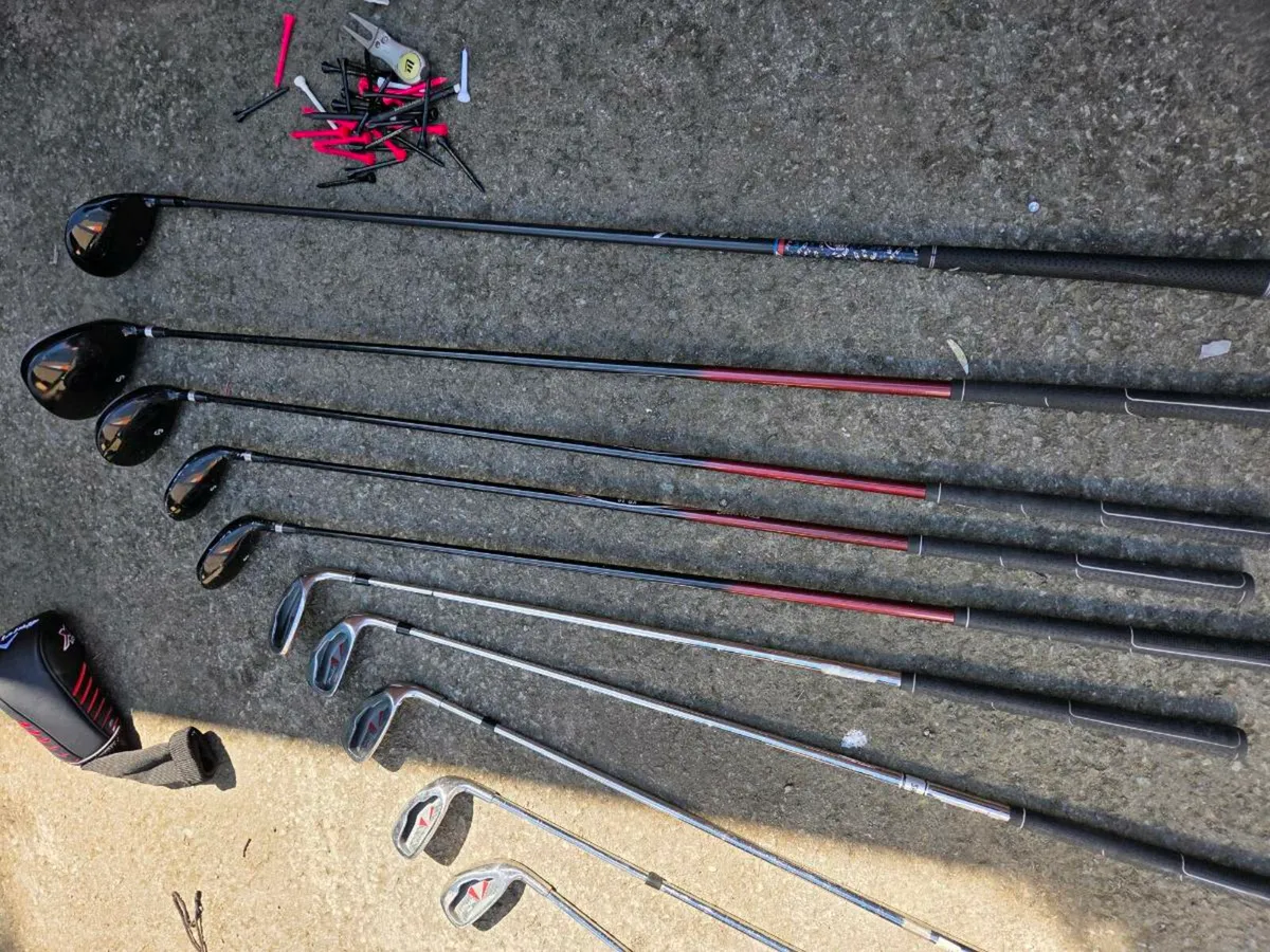 set of golf clubs - Image 2
