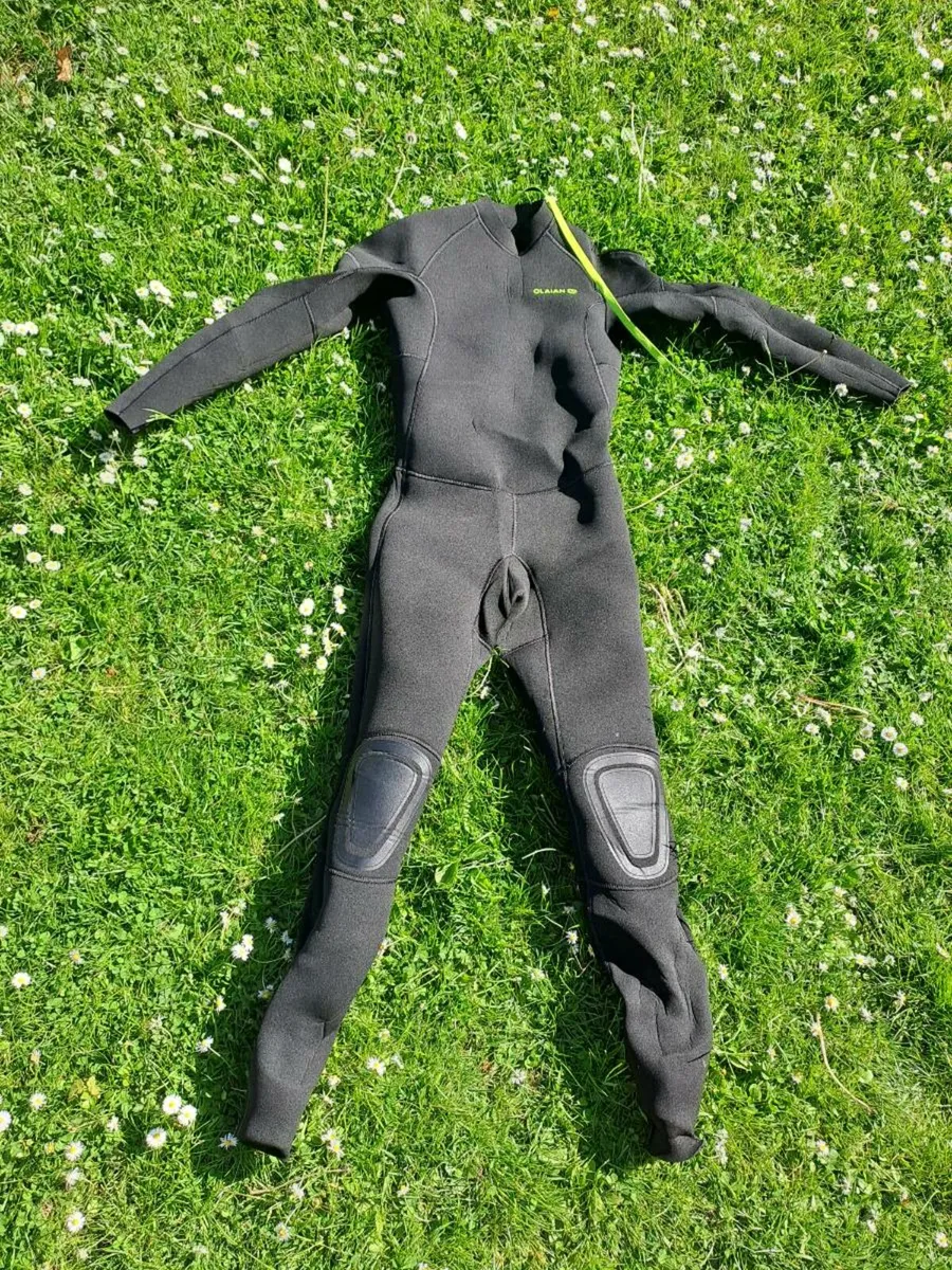 Wetsuit men's size small Olaian - Image 1