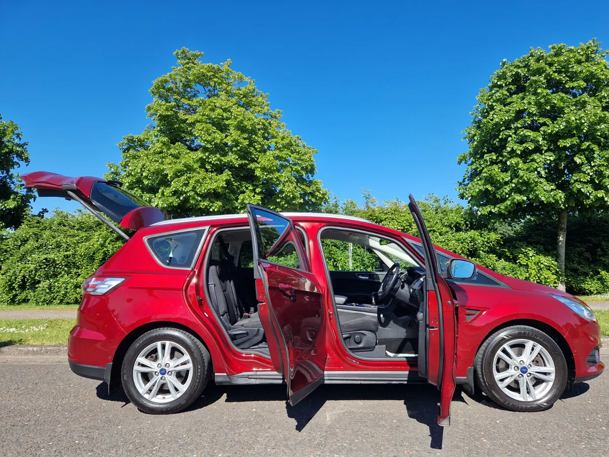 Ford S-MAX , 2L , 7 SEATS , LOW KMS, NCT STUNNING - Image 4