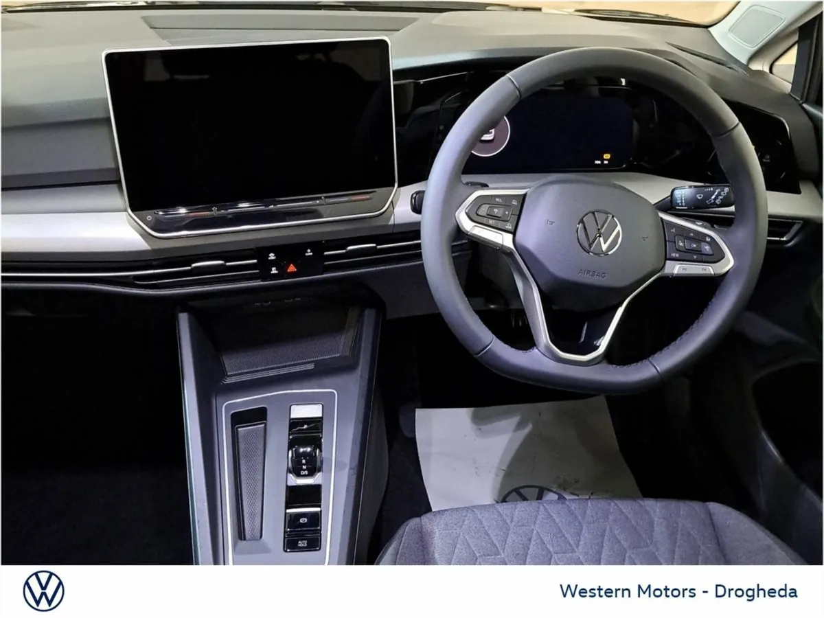 Volkswagen Golf Edition 75 7 Speed DSG  brand New - Image 4