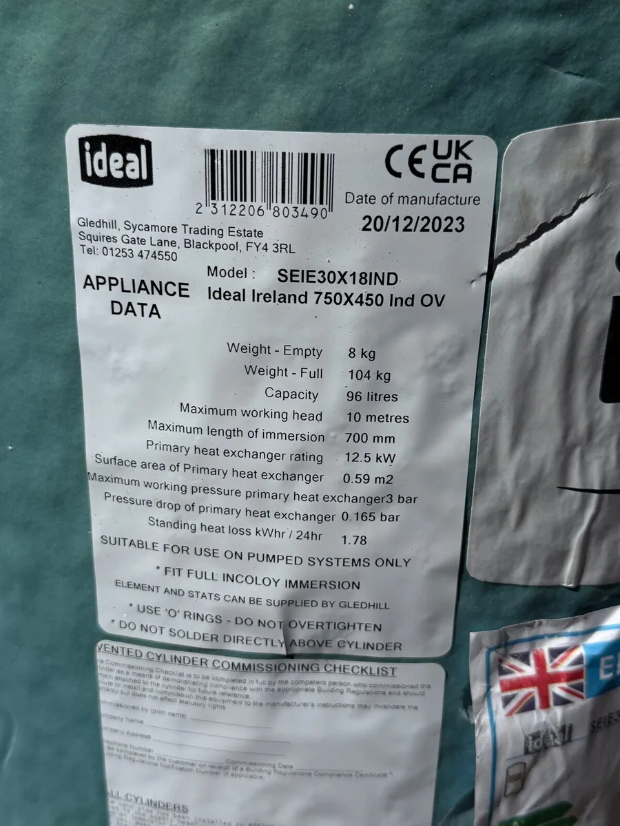 Hot water cylinder - Image 1