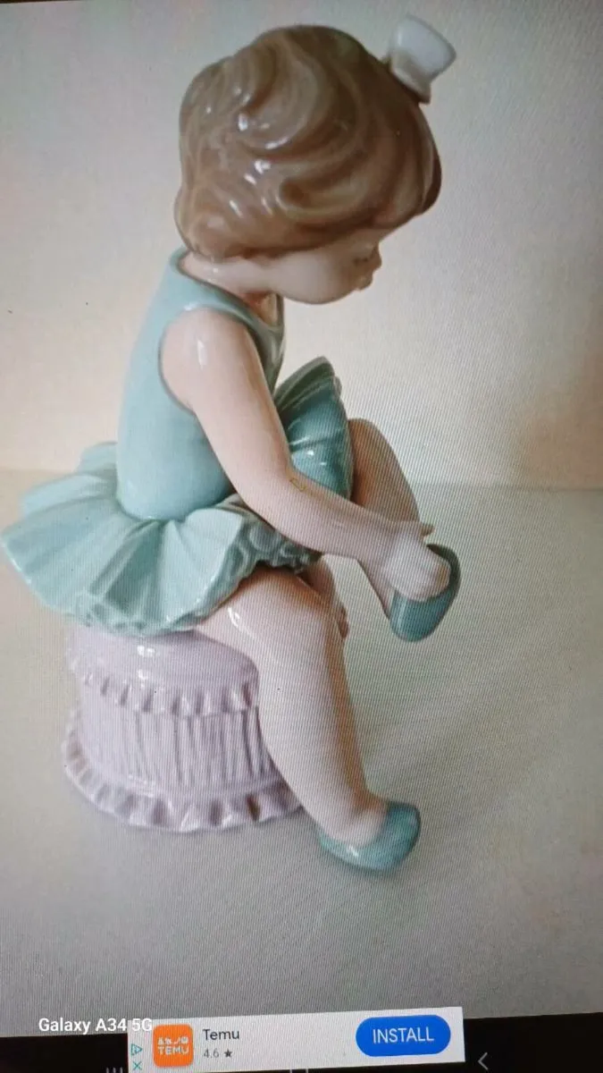 Vintage Lladro Little Girl with Ballet Shoes - Image 3