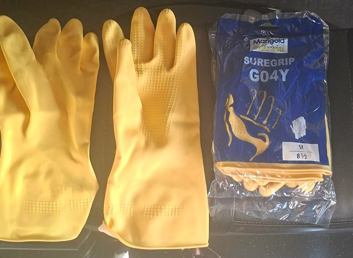 Vinyl gloves / marigold gloves / garden gloves - Image 1