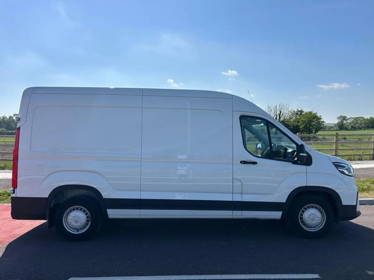 Maxus Deliver 9 Base LH P/V  immaculate Condition - Image 3