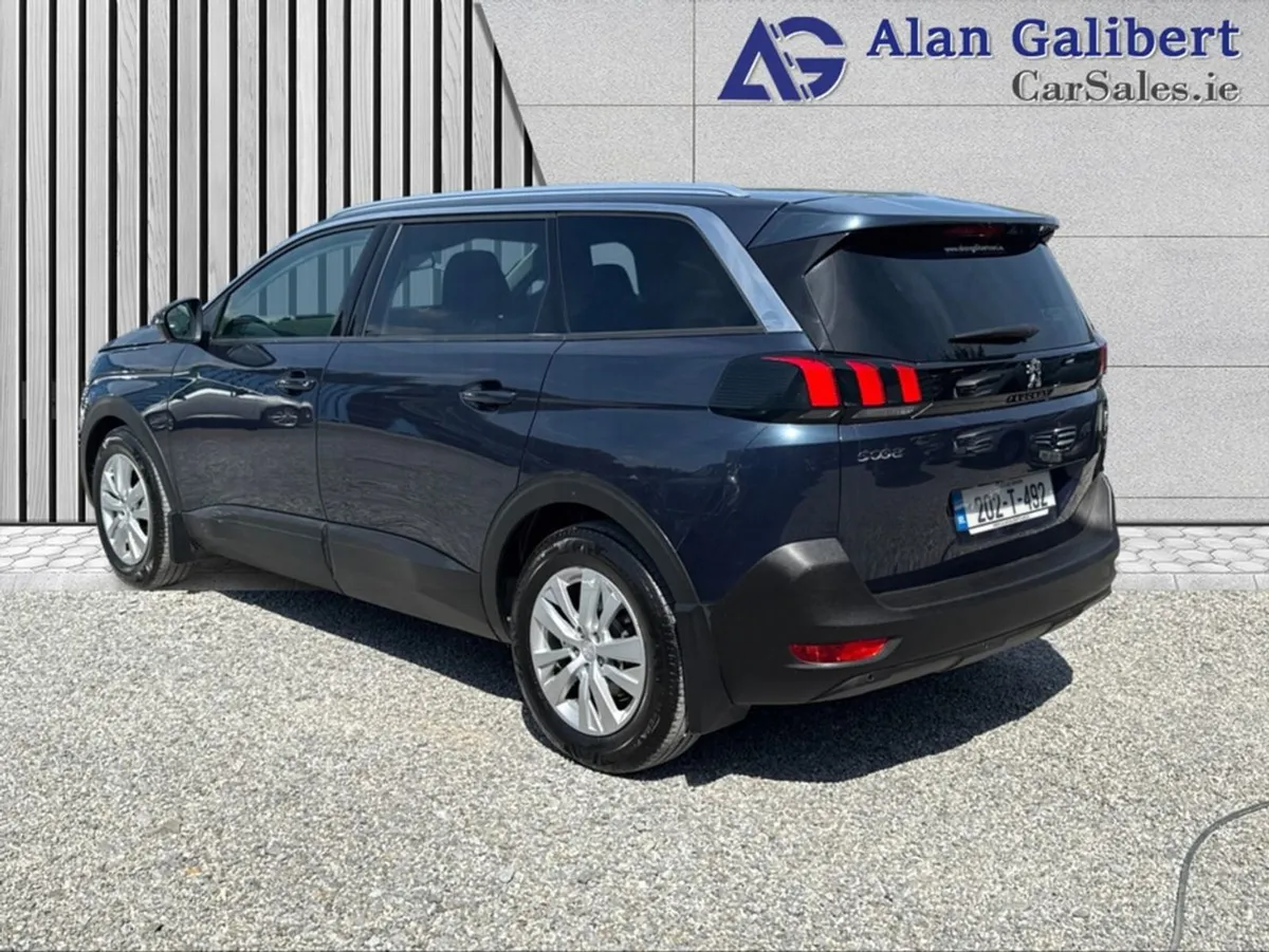 Peugeot 5008 Active 1.5 HDI 7 Seater  124 PW - Image 2