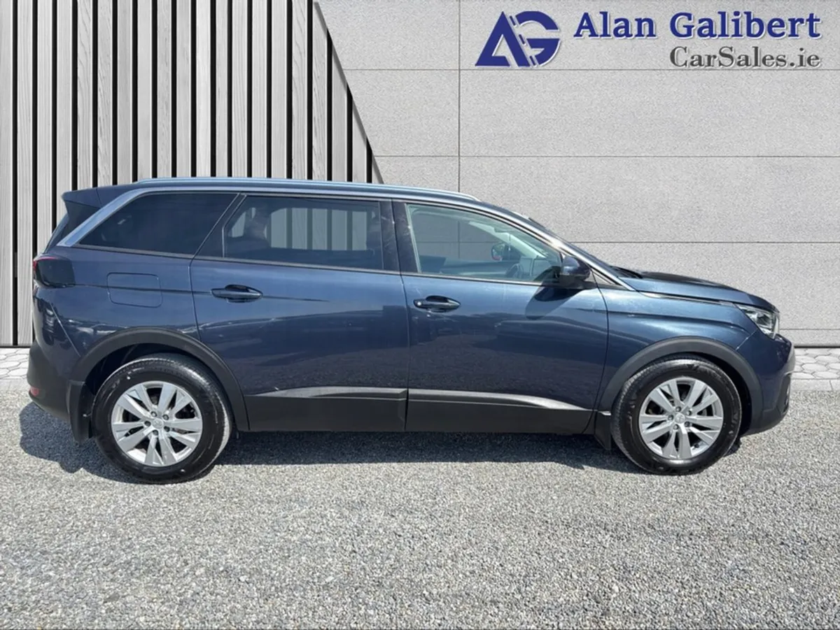 Peugeot 5008 Active 1.5 HDI 7 Seater  124 PW - Image 3