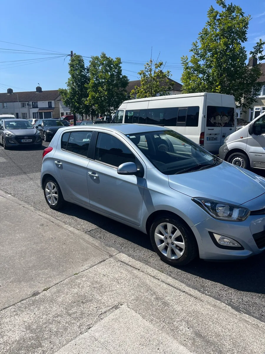 2013 Hyundai i20 - Image 2