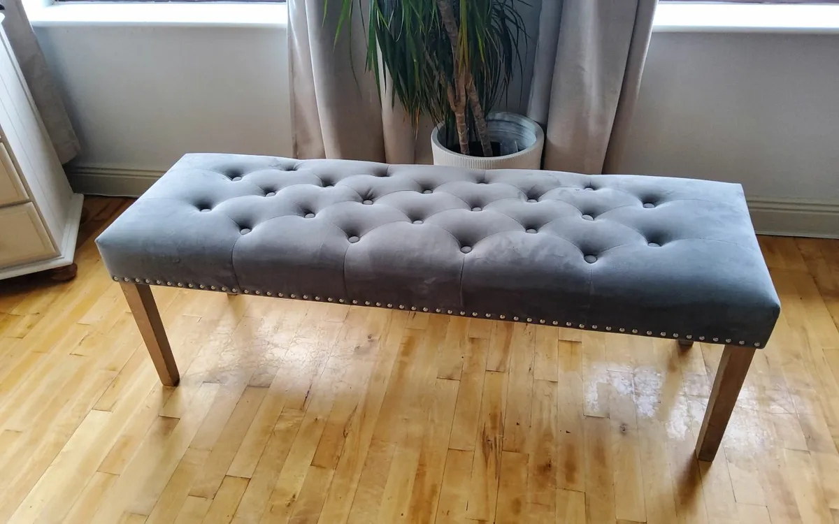 Bench Seat - Image 1