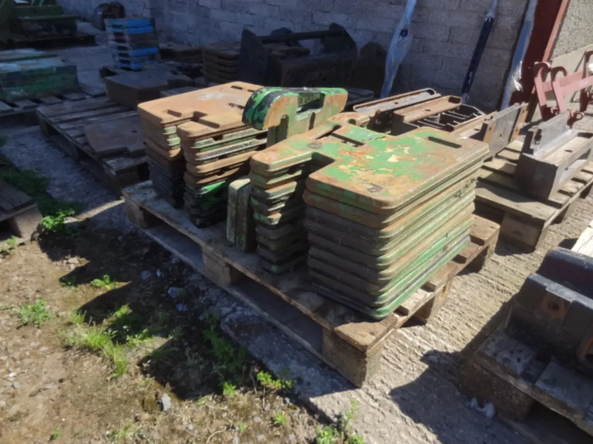 John Deere Tractor Weight slices - Image 1