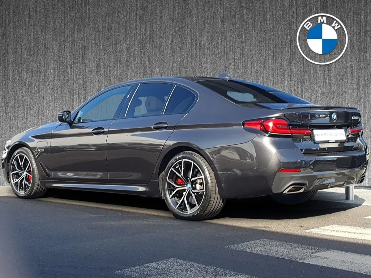 BMW 5 Series 530e M Sport Saloon - Image 3