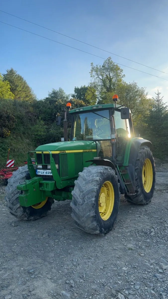 John Deere 6910 - Image 1