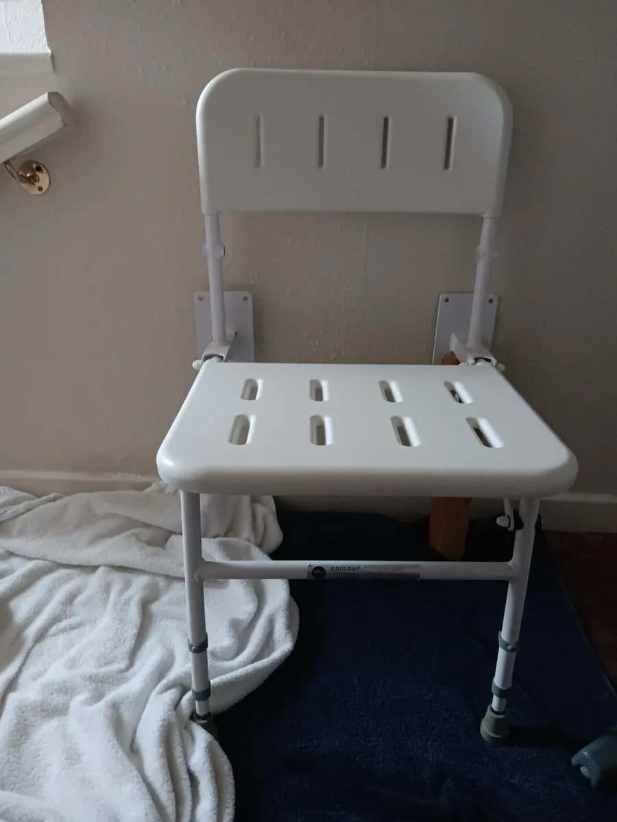WALL MOUNTABLE SHOWER CHAIR - Image 1