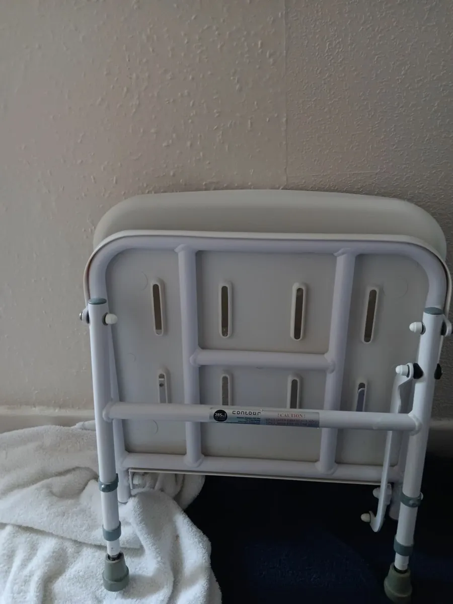 WALL MOUNTABLE SHOWER CHAIR - Image 2