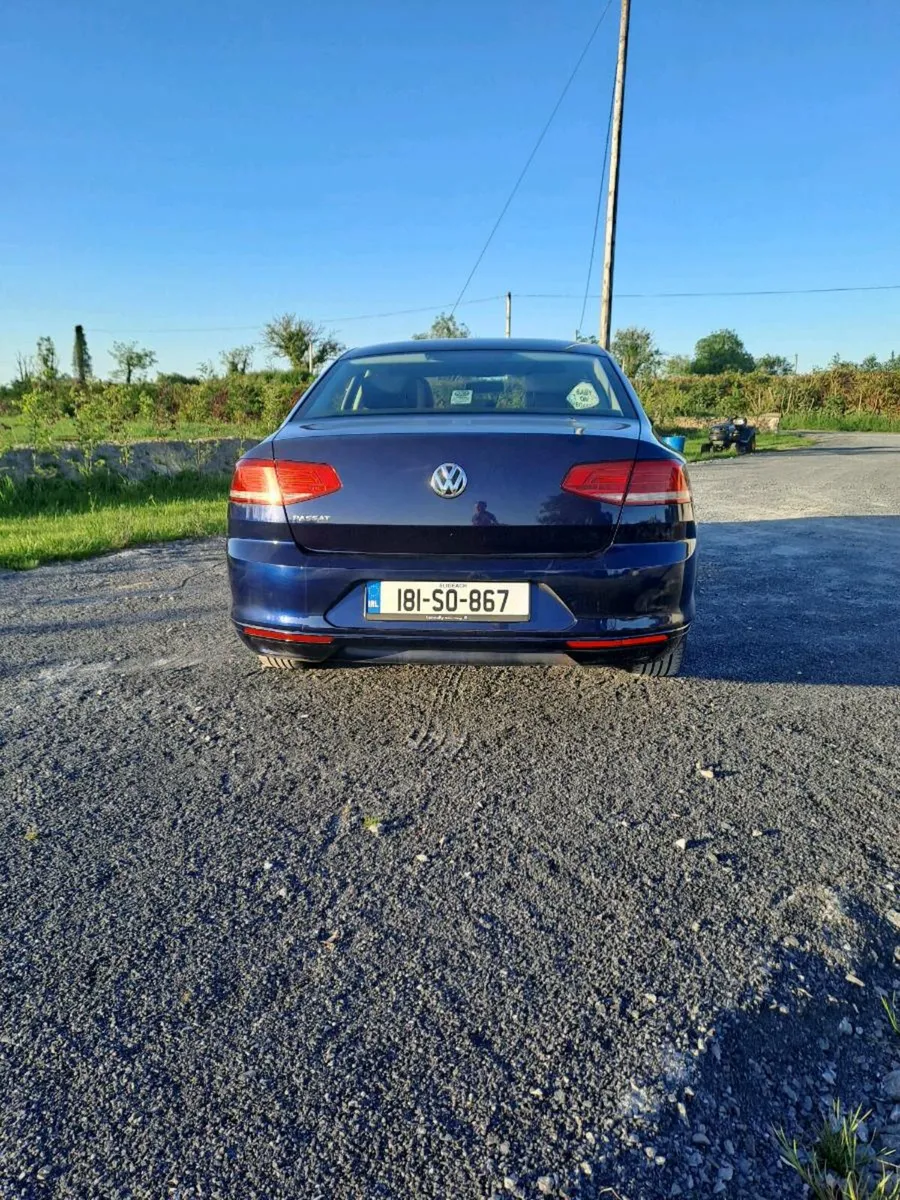Volkwagen Passat - Image 2