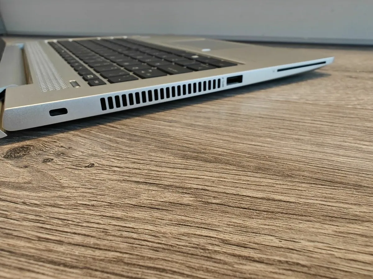 HP Elitebook 830 G5 | i5 | 16GB | 256GB | 13.3" FH - Image 4