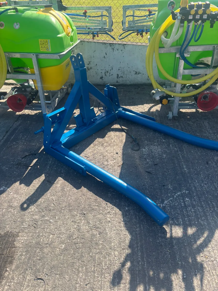 TRIP BALE HANDLER - Image 1