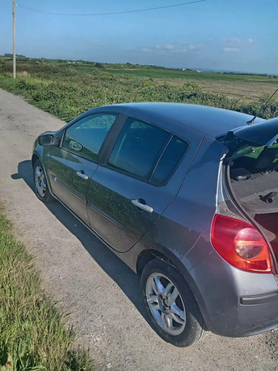 07 Renault Clio - Image 3