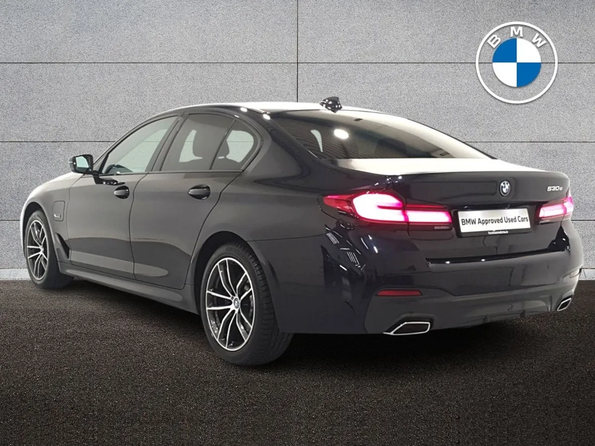 BMW 5 Series 530e M Sport Saloon - Image 3