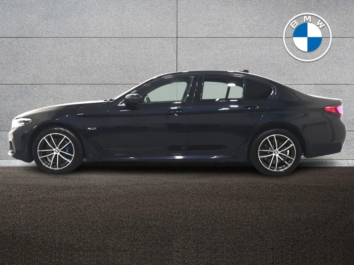 BMW 5 Series 530e M Sport Saloon - Image 4