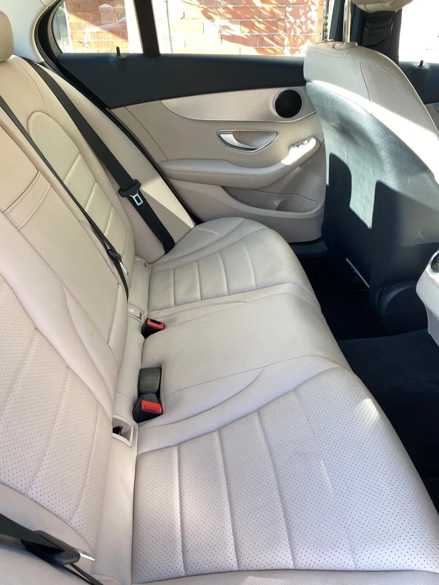 Mercedes-Benz C-Class 2017 - Image 3