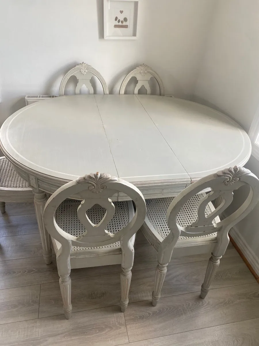 Kitchen table & Chairs - Image 2