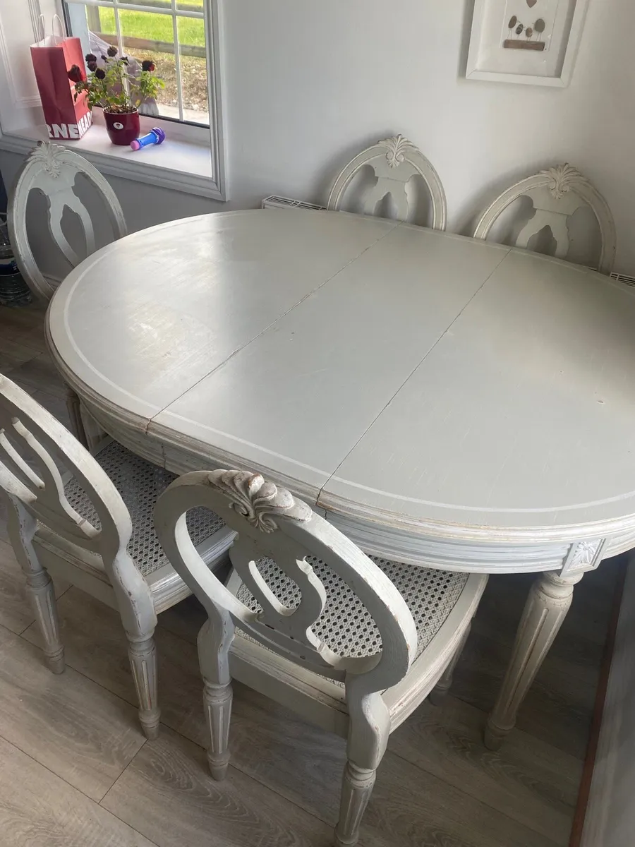 Kitchen table & Chairs - Image 3