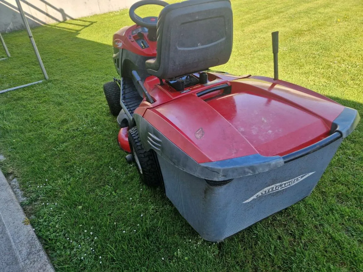 Castle Gardens hydro lawnmower for sale - Image 3