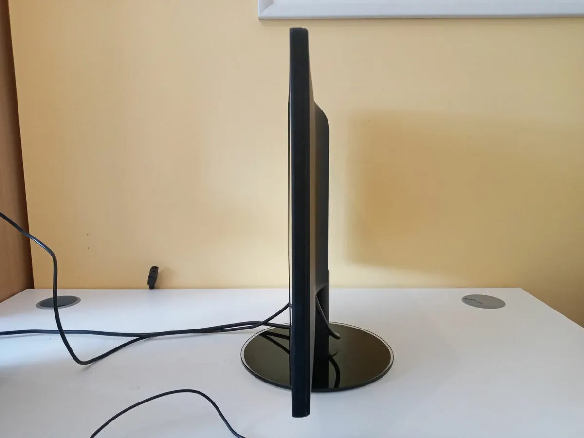 Delivery - ViewSonic 27 Inch Monitor - Image 4