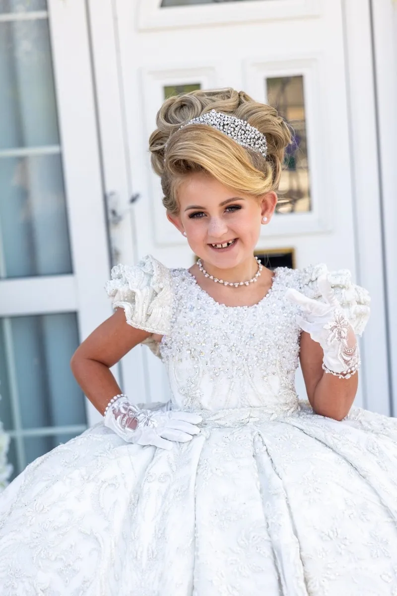 Communion. Dress - Image 1