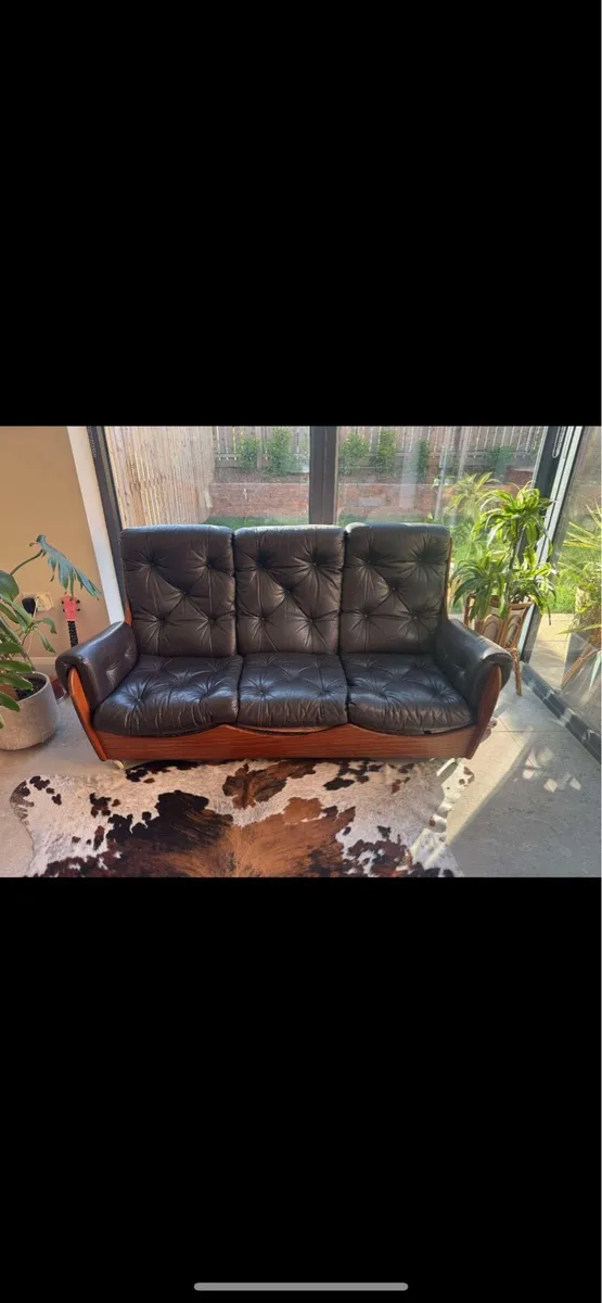 G plan saddle back 3 seater sofa retro vintage - Image 1