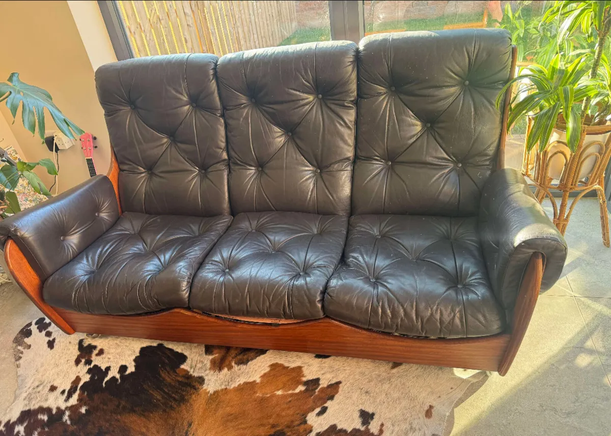 G plan saddle back 3 seater sofa retro vintage - Image 2