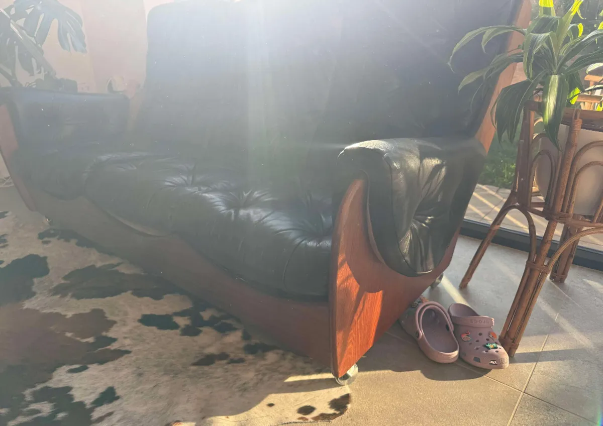 G plan saddle back 3 seater sofa retro vintage - Image 3