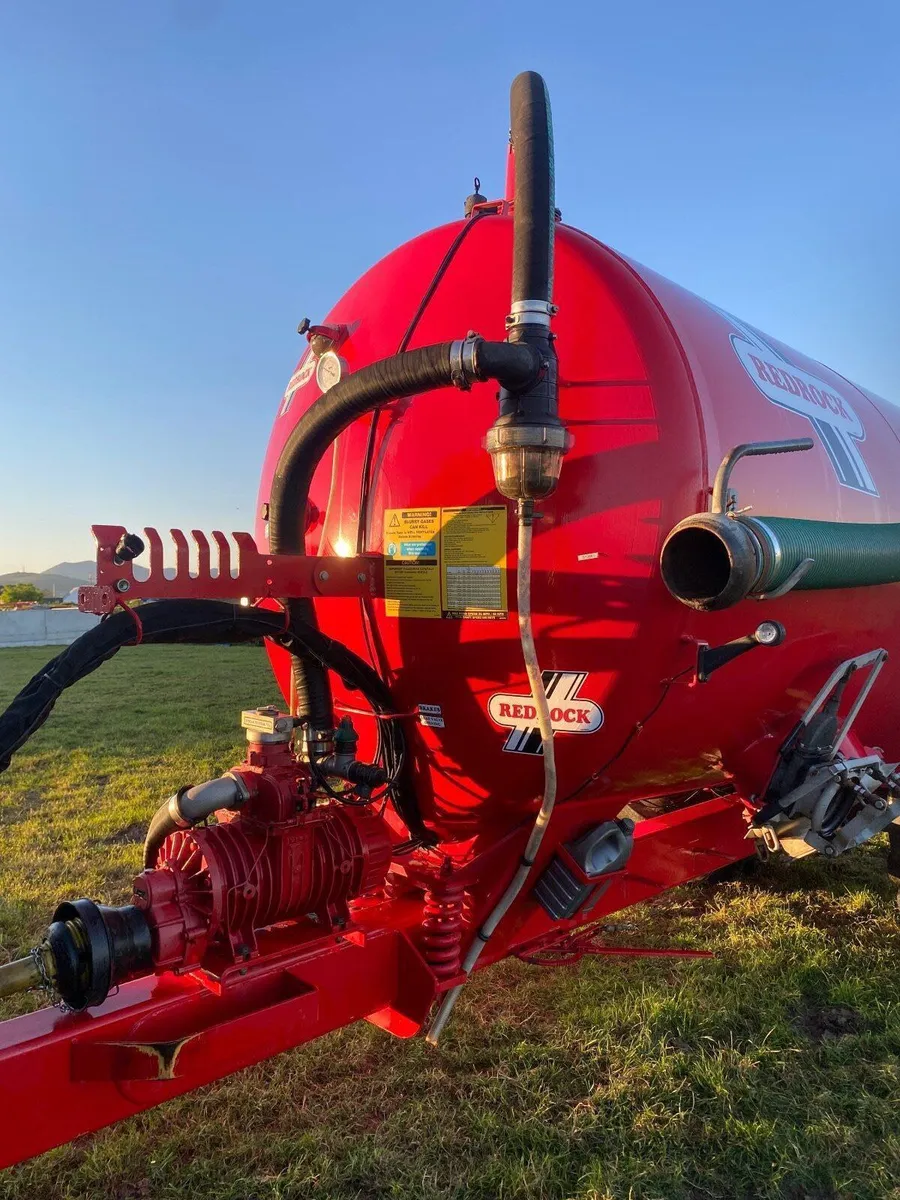 2500 gallon redrock tanker - Image 2
