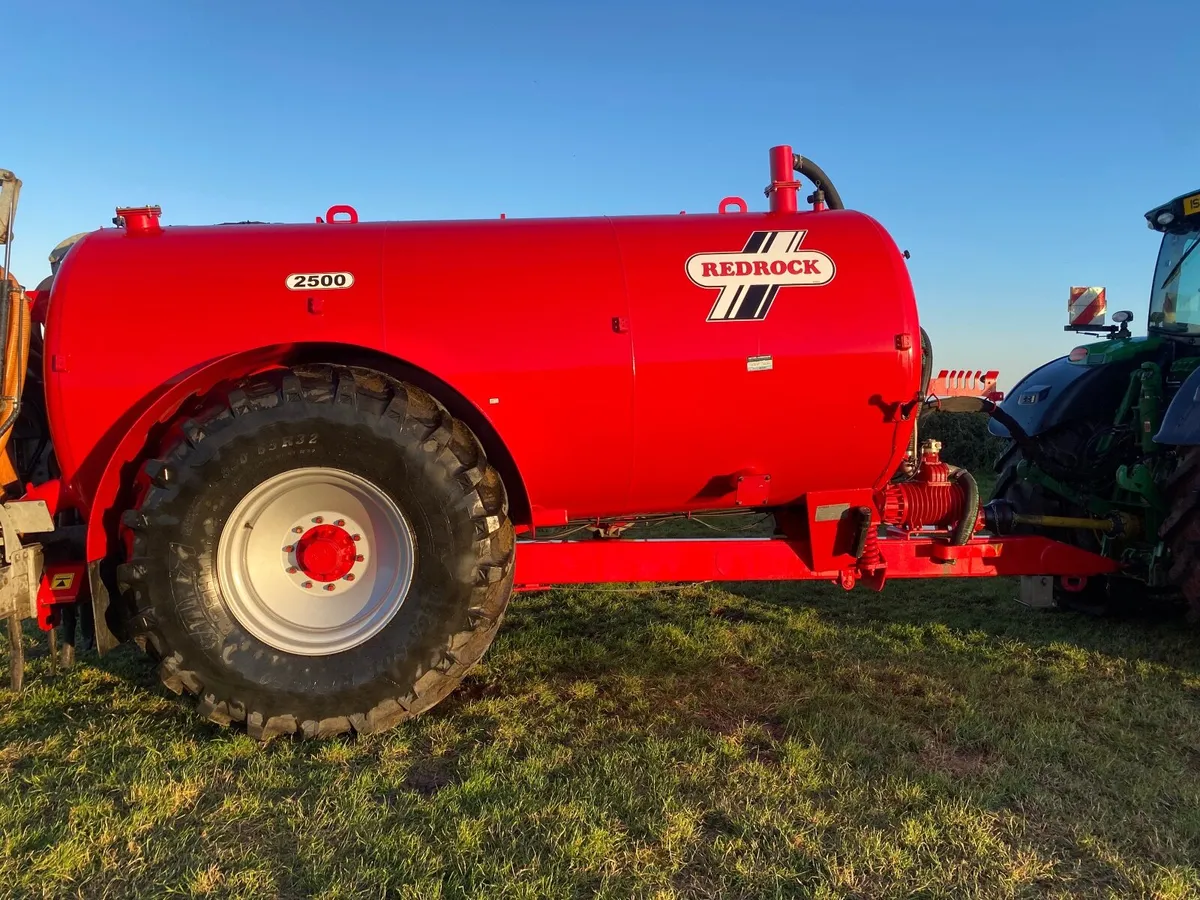 2500 gallon redrock tanker - Image 1