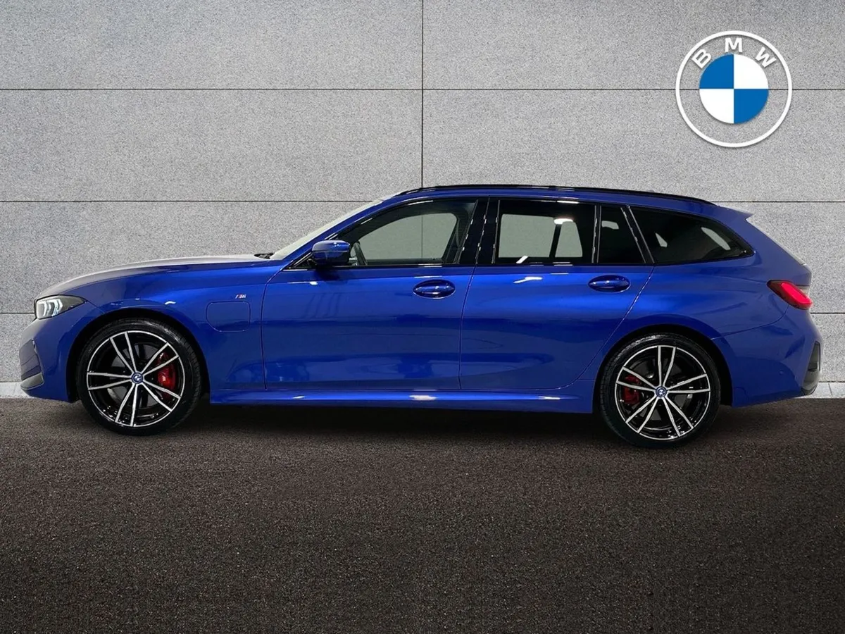 BMW 3 Series 330e M Sport Touring - Image 4