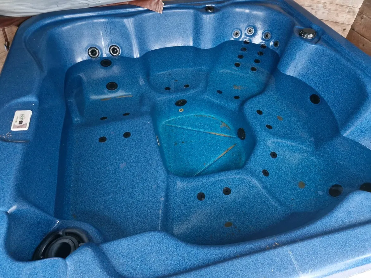 Hot Tub - Image 1