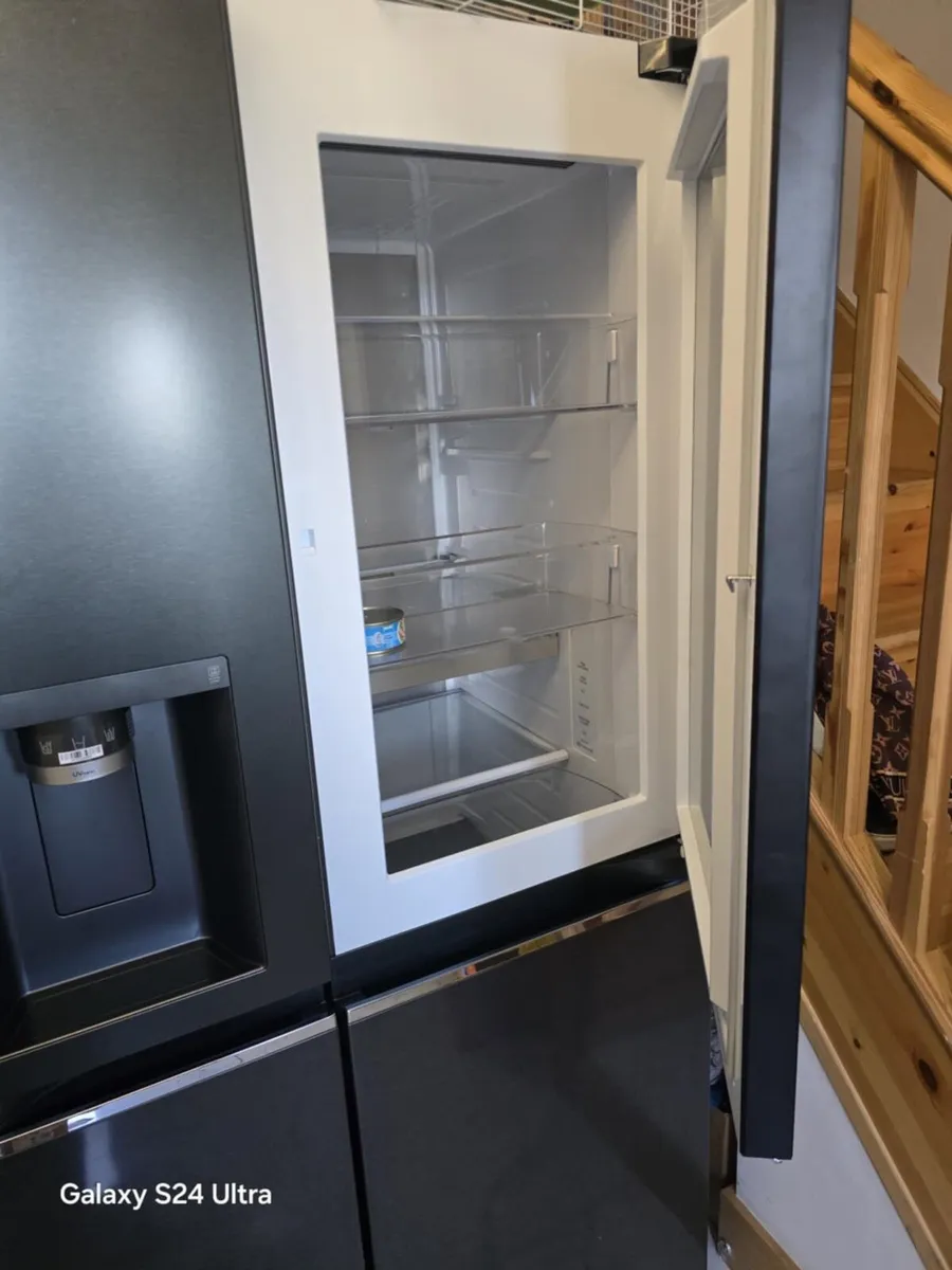 LG American Fridge Freezer - Image 2
