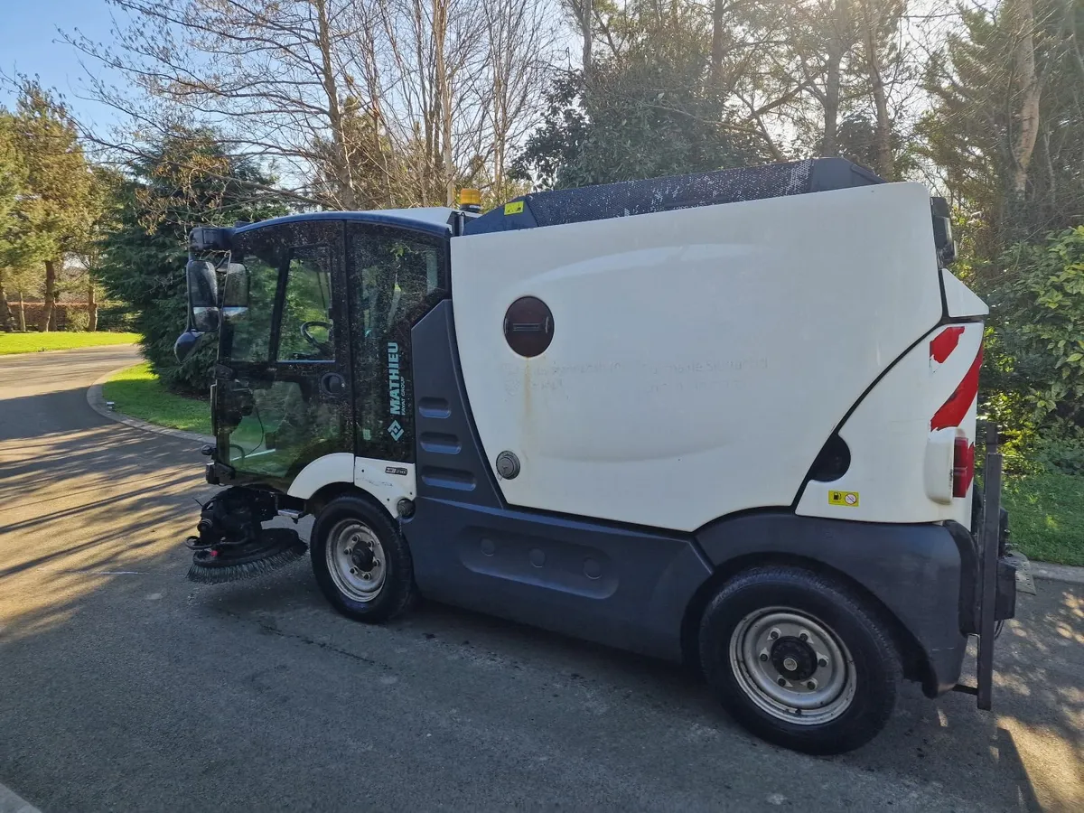 Mathieu road sweeper roadsweeper £150k new - Image 1