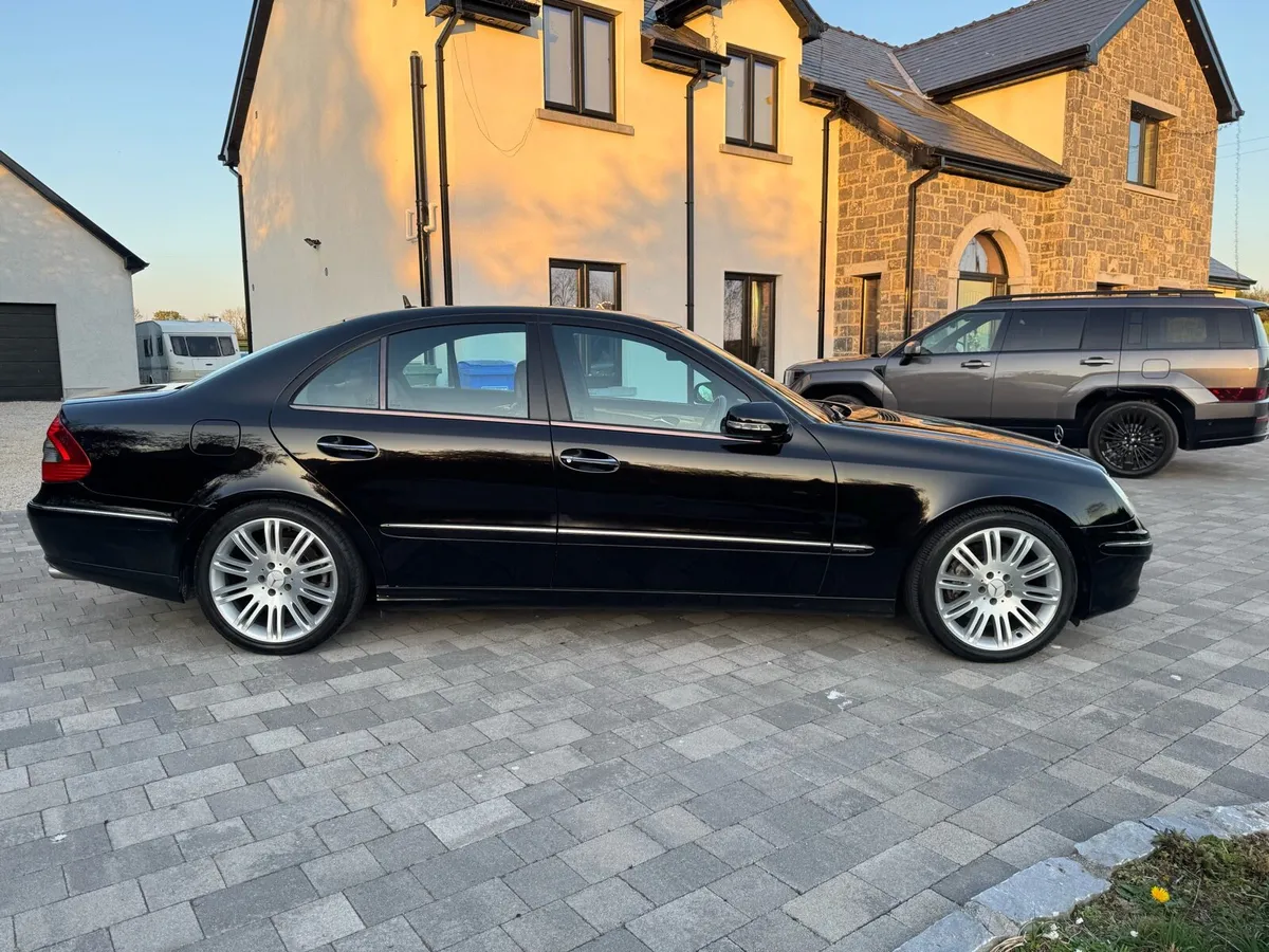 Mercedes E200 Avantgarde Sport - Image 1