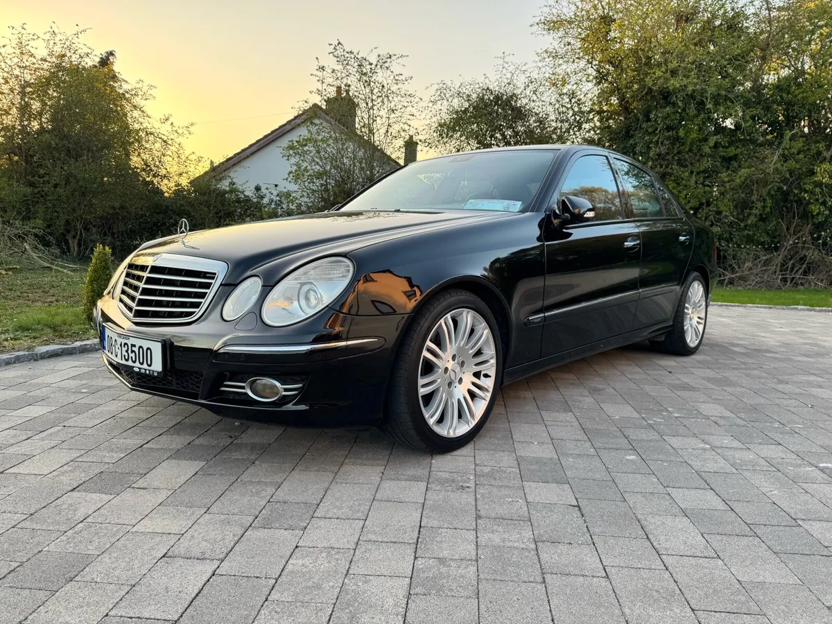 Mercedes E200 Avantgarde Sport - Image 3